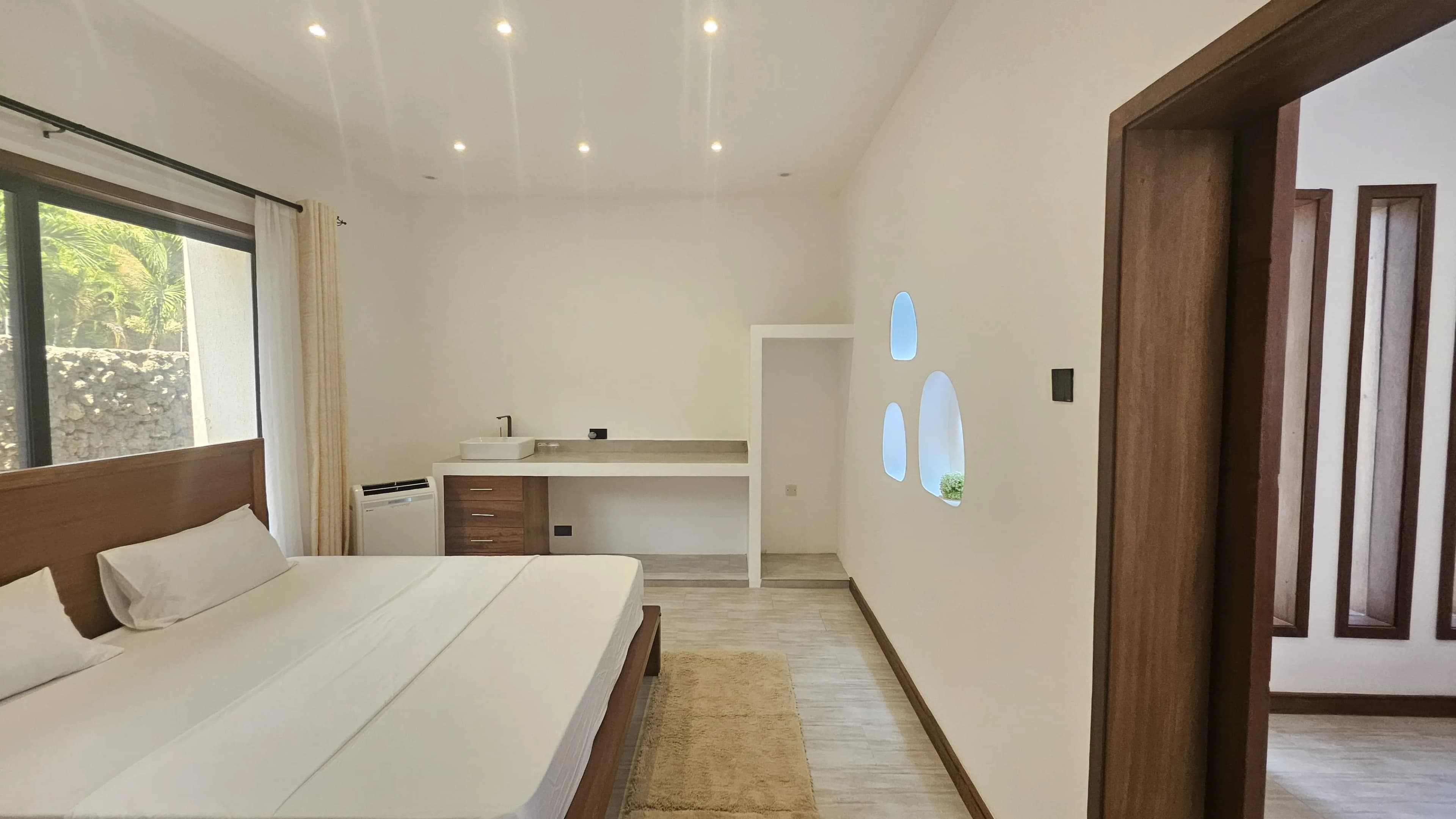 1-Bedroom Beachfront Apartment Nyali — photo 3